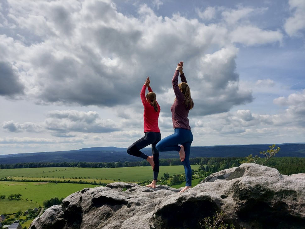 geführte Yoga Wanderungen in der Sächsischen Schweiz / Bad Schandau