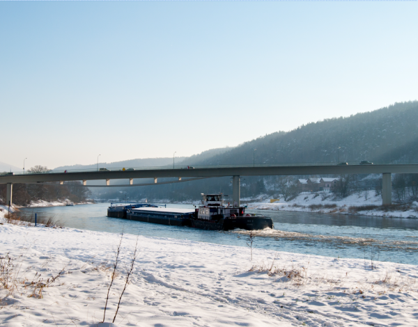 Elbbrücke winter